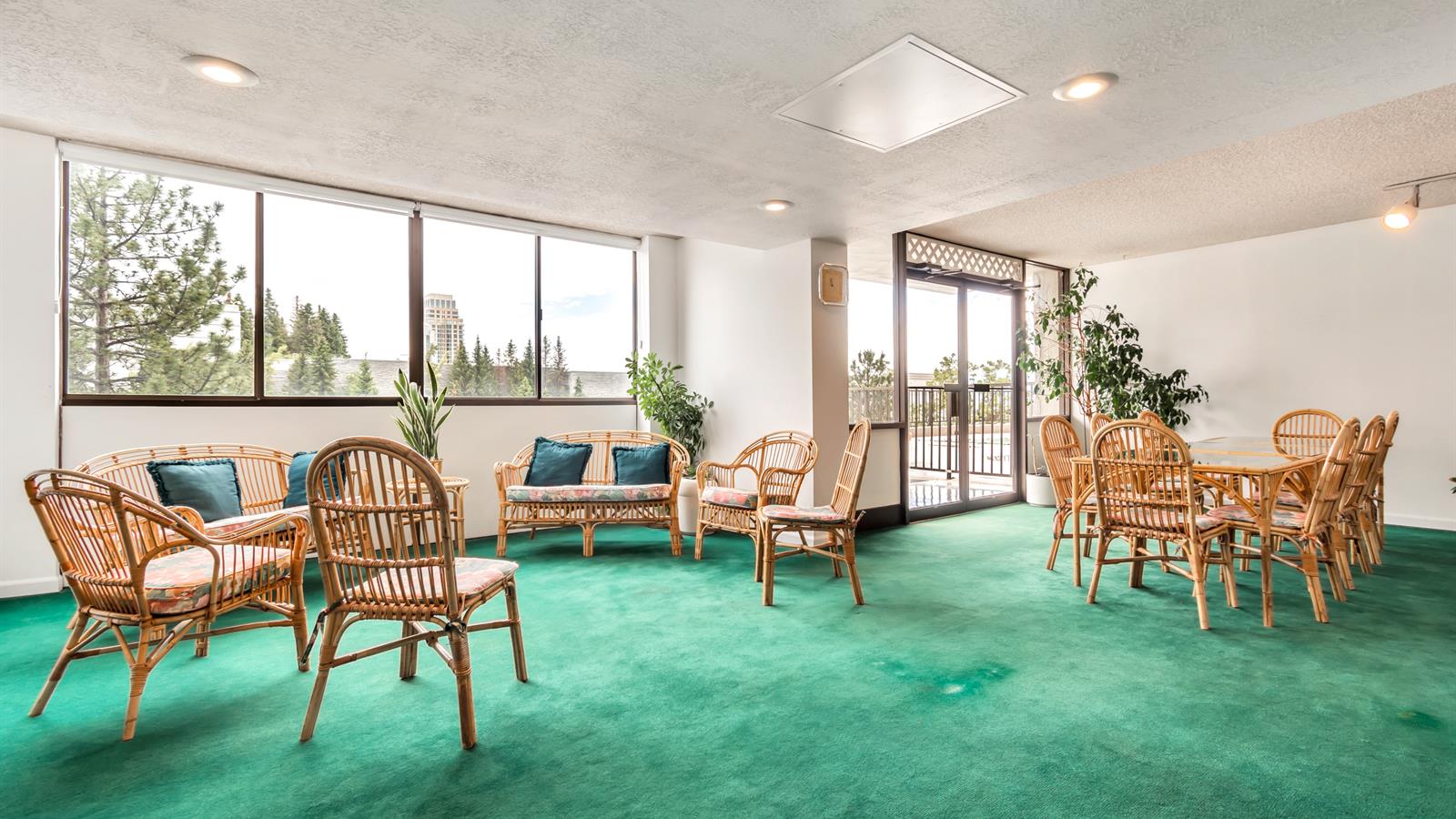 Vine Street Capitol Gains